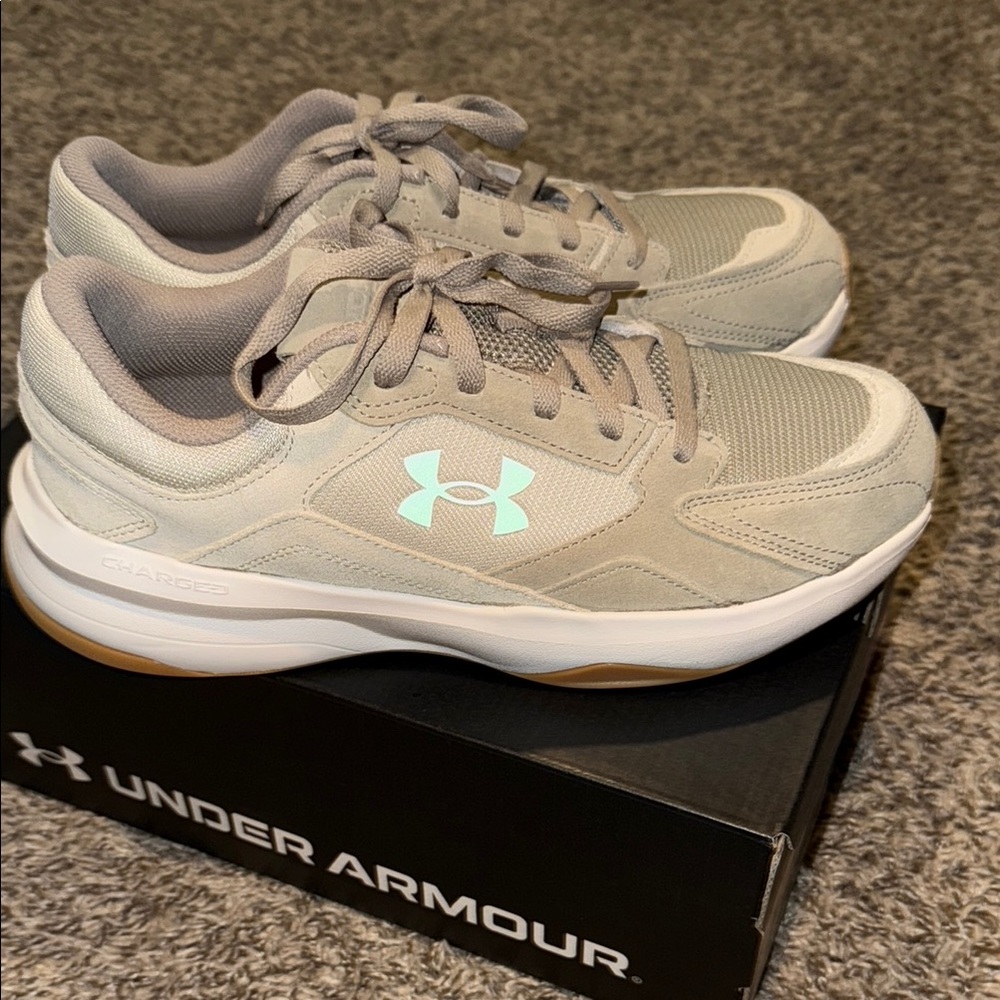 Under Armour Edge Suede NEW
Men’s 10